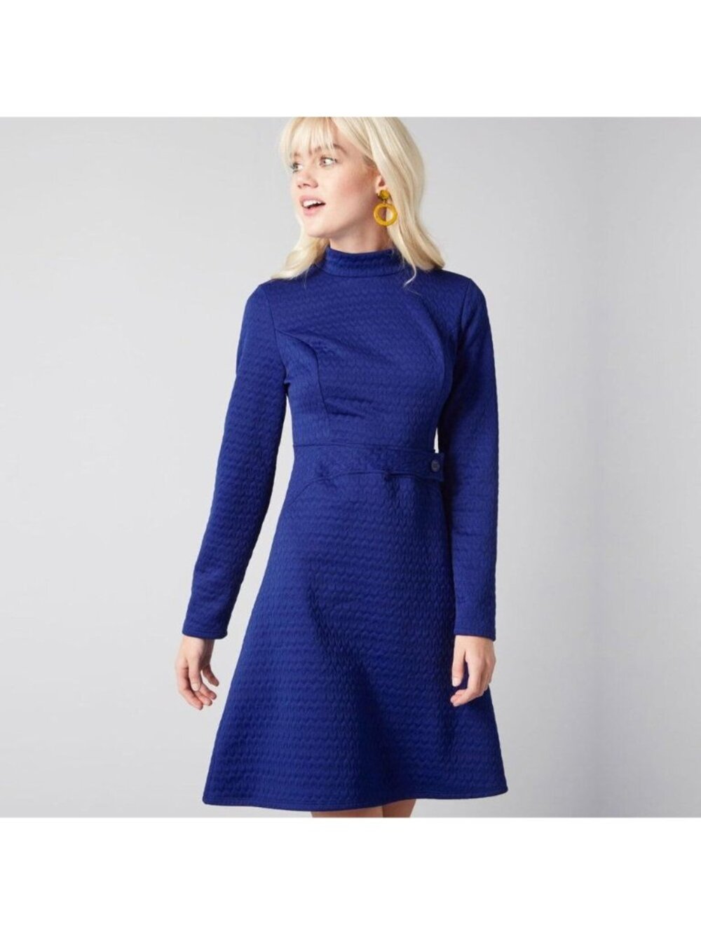 NWOT Modcloth "Taken by Texture" Long Sleeve Dress, Size Large